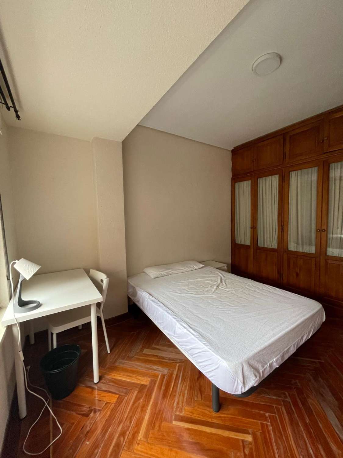 Bright 3-Bedroom Apartment in Chamberí