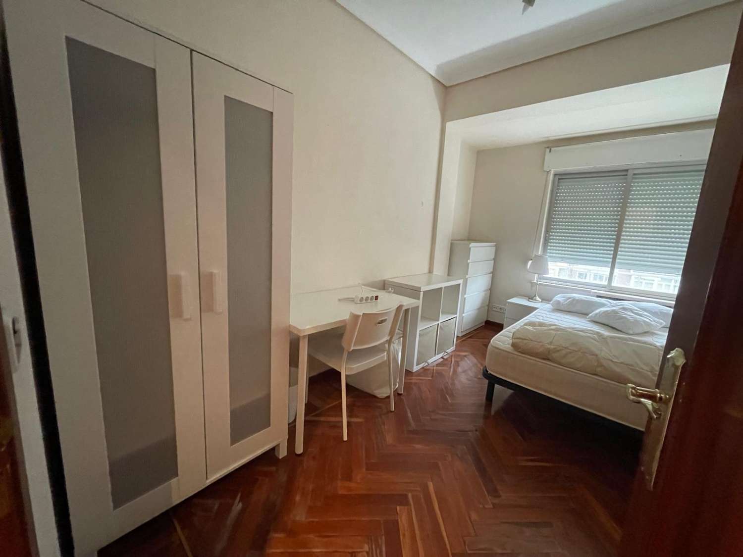 Bright 3-Bedroom Apartment in Chamberí