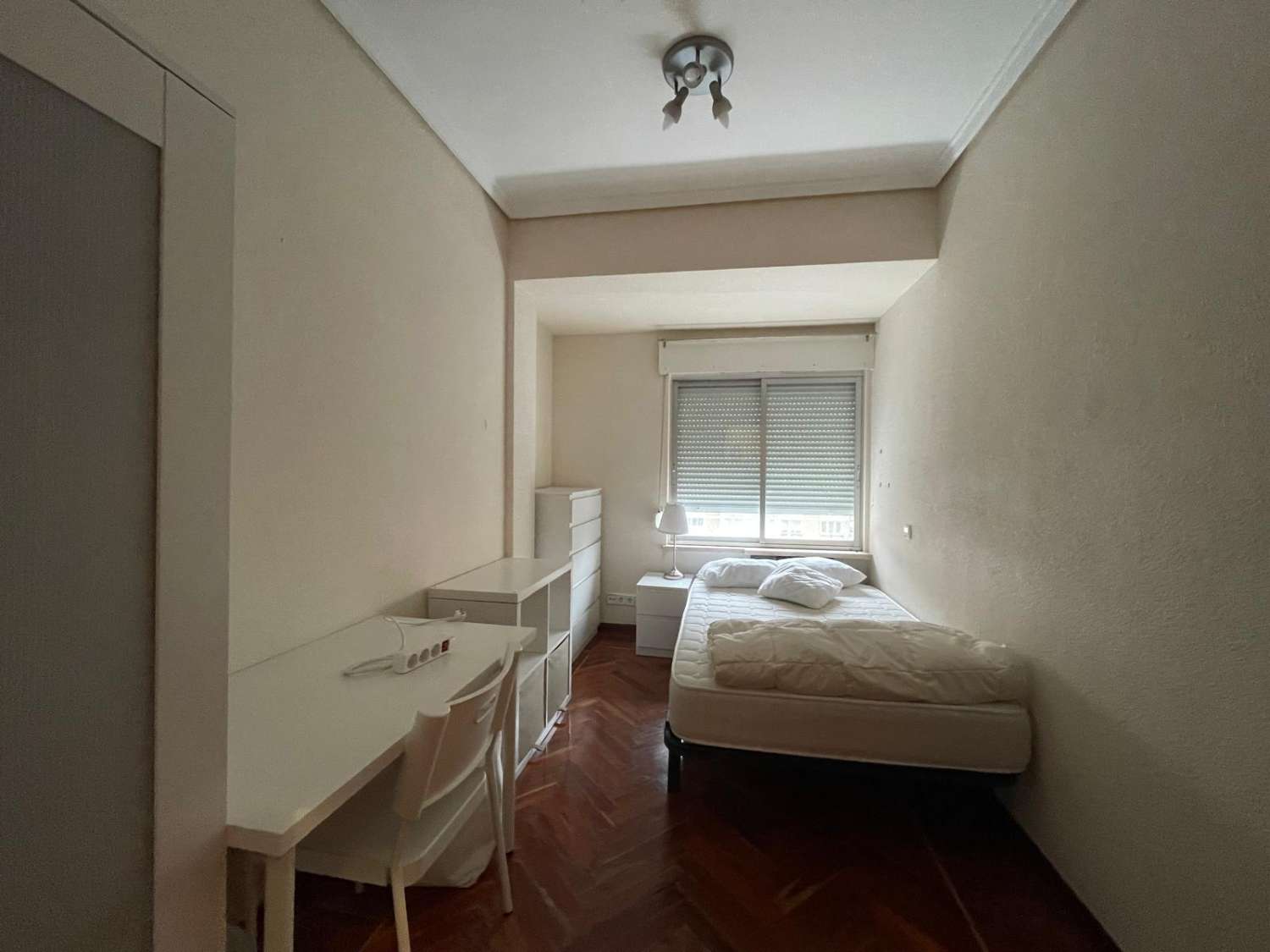 Bright 3-Bedroom Apartment in Chamberí