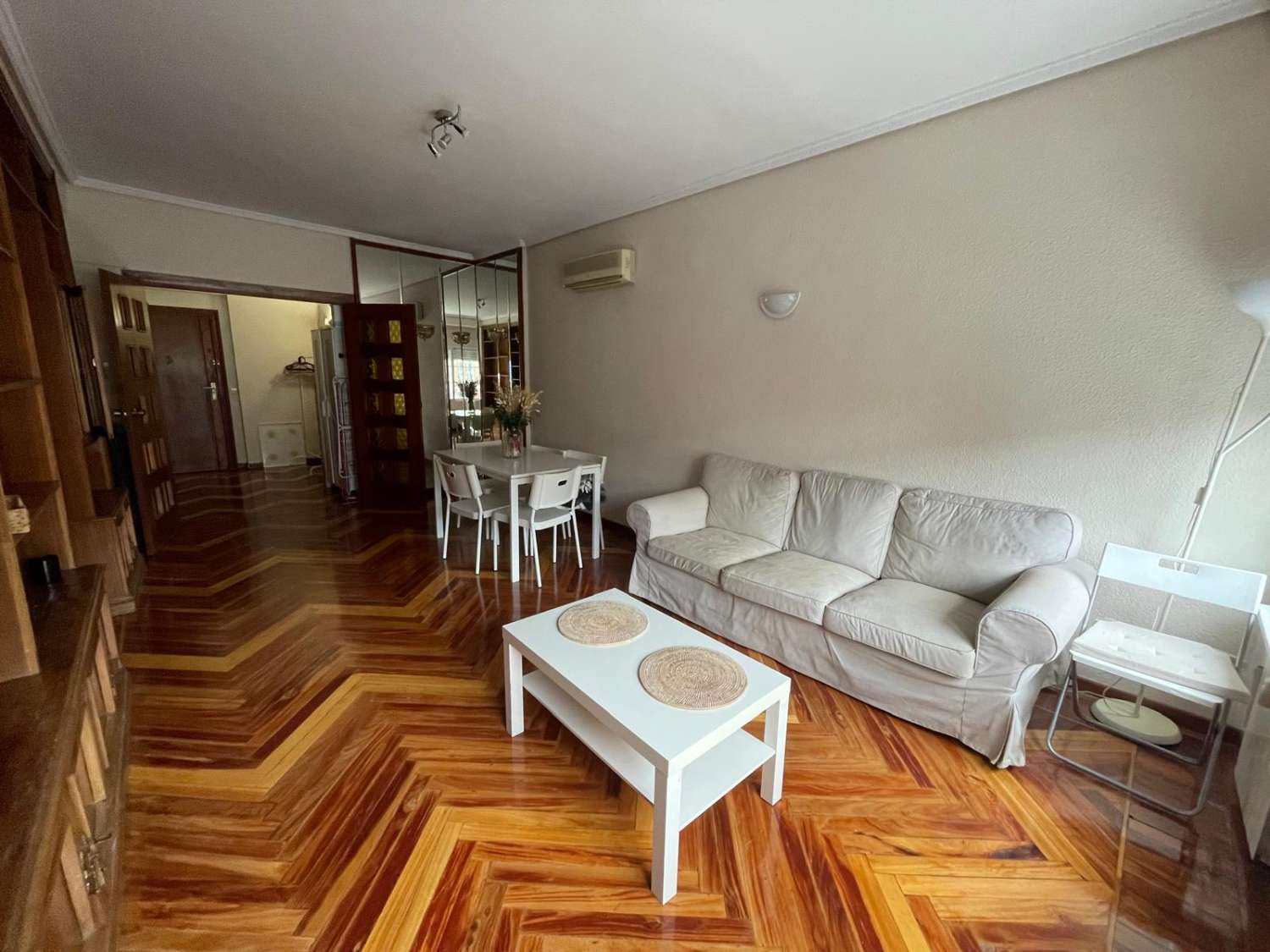 Bright 3-Bedroom Apartment in Chamberí