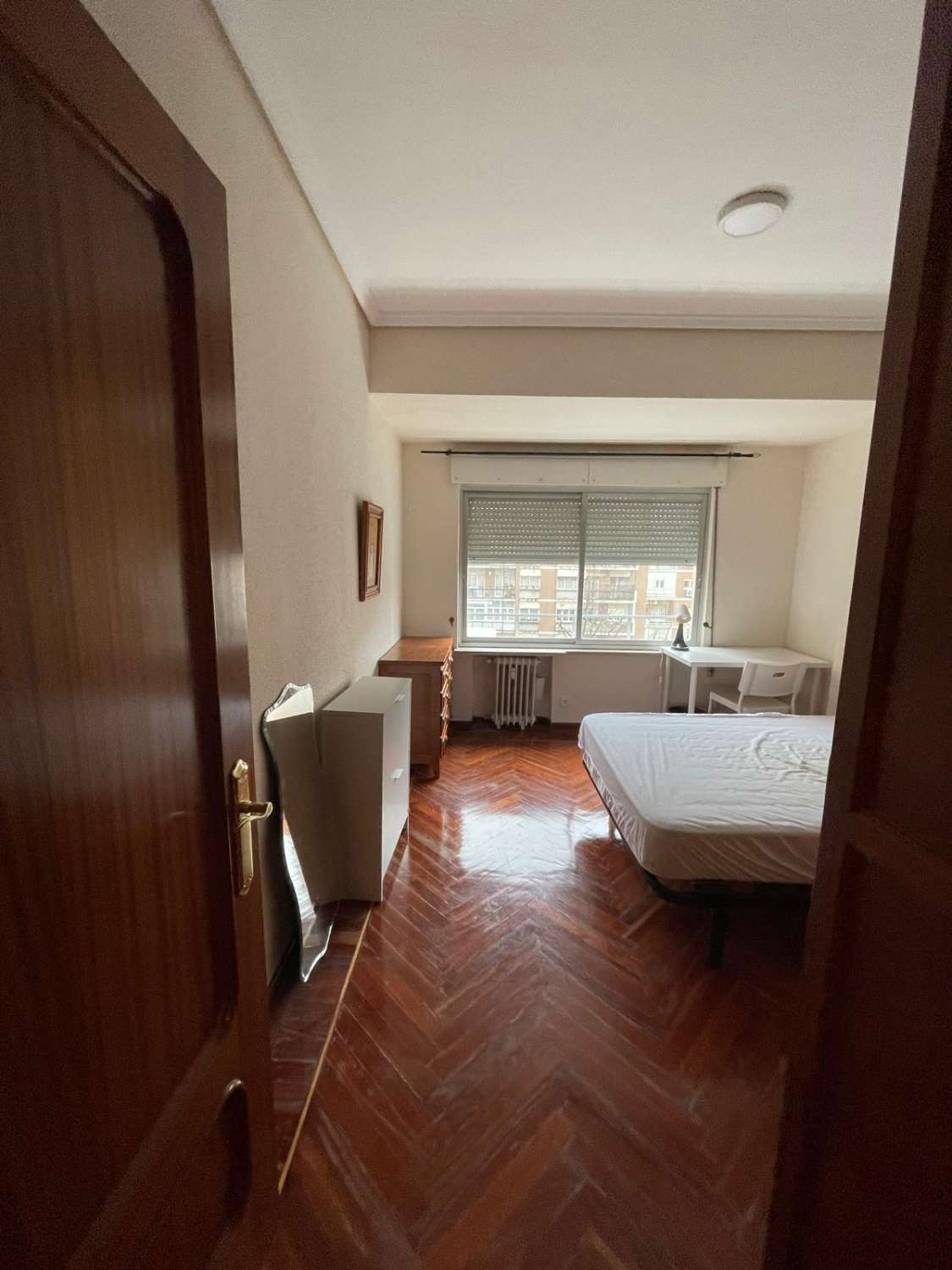 Bright 3-Bedroom Apartment in Chamberí