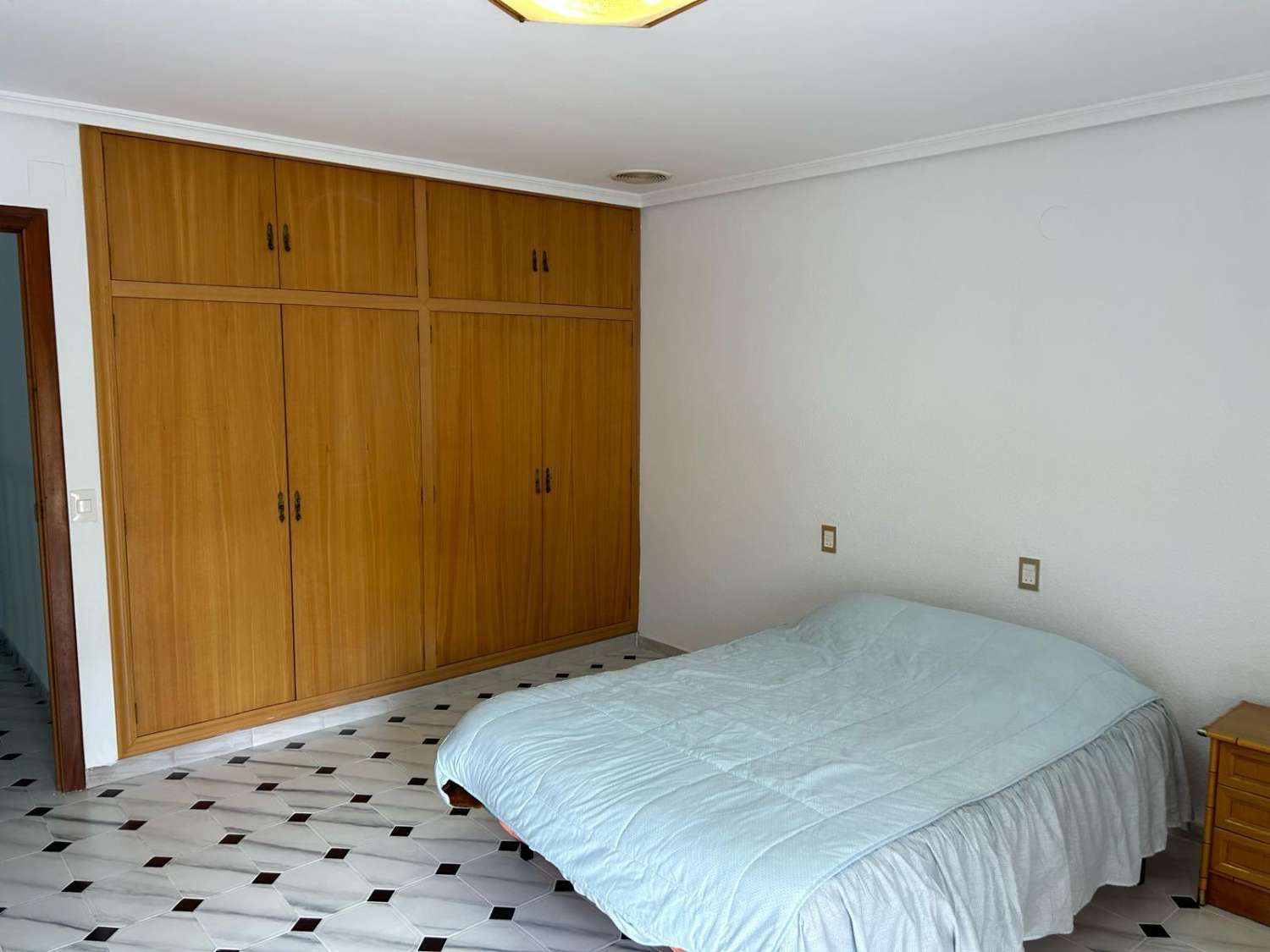 CHALET ADOSADO OROPESA