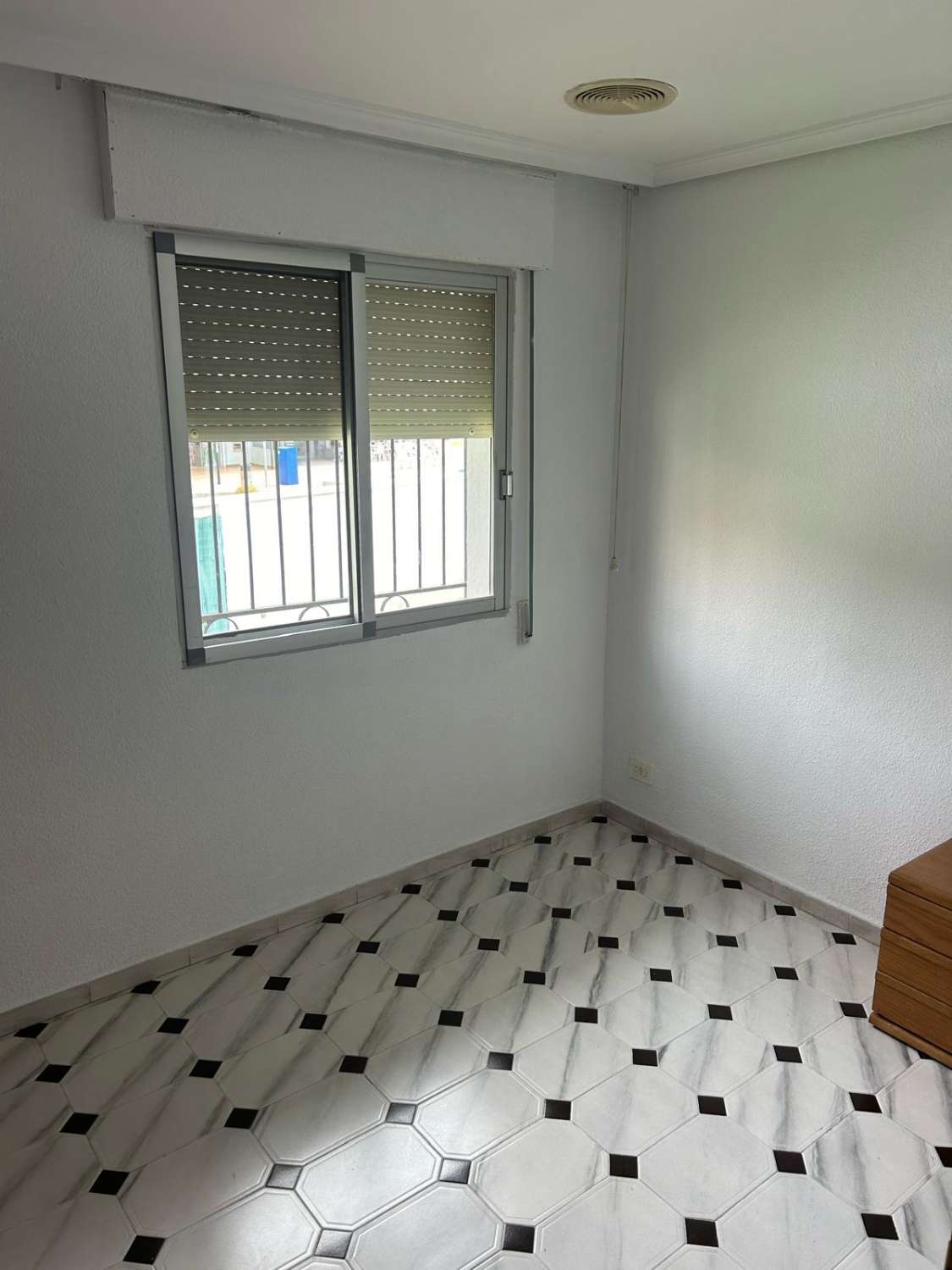 CHALET ADOSADO OROPESA