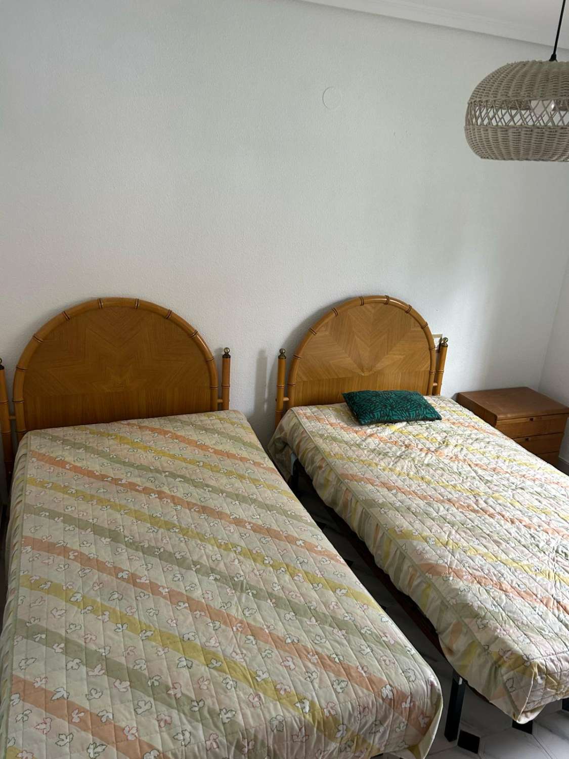 CHALET ADOSADO OROPESA