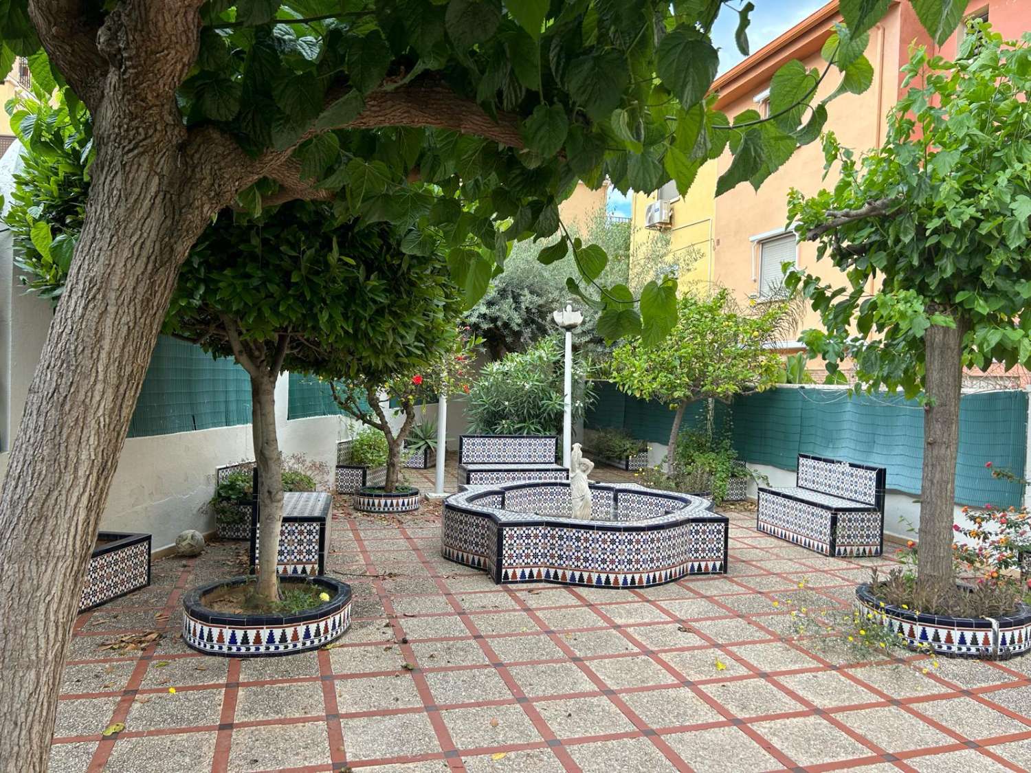 CHALET ADOSADO OROPESA