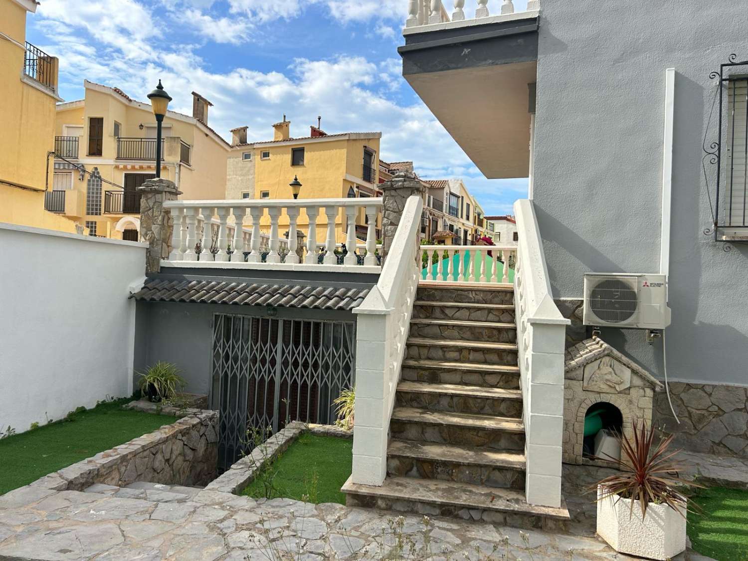 CHALET ADOSADO OROPESA