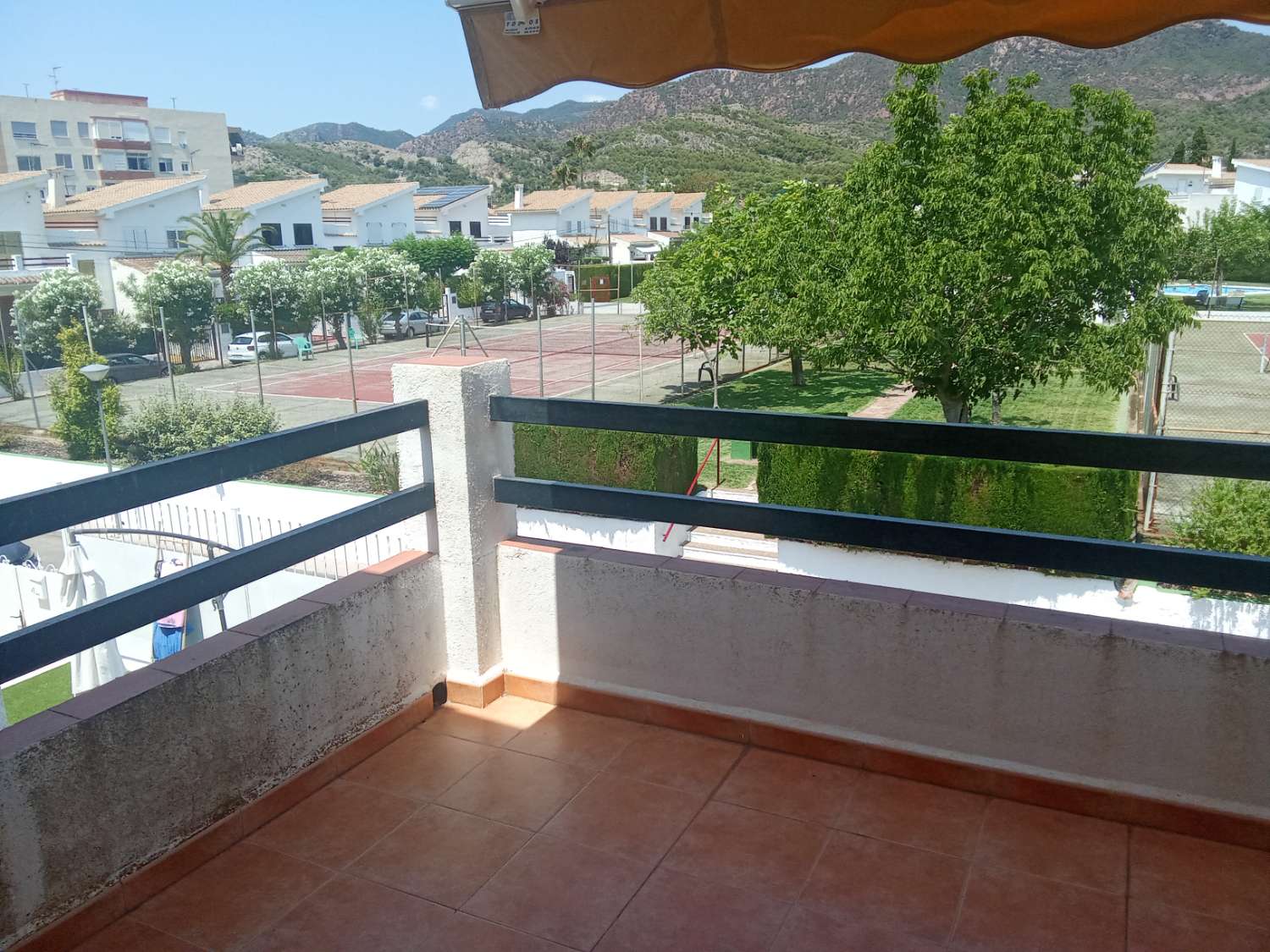Бунгало в продаже в Voramar (Benicasim)