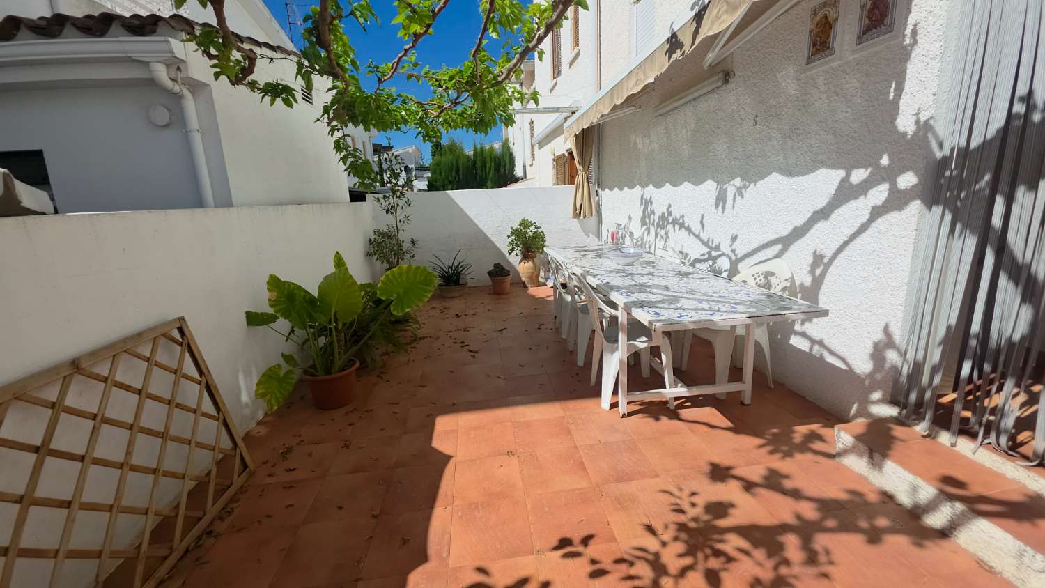 Бунгало в продаже в Voramar (Benicasim)