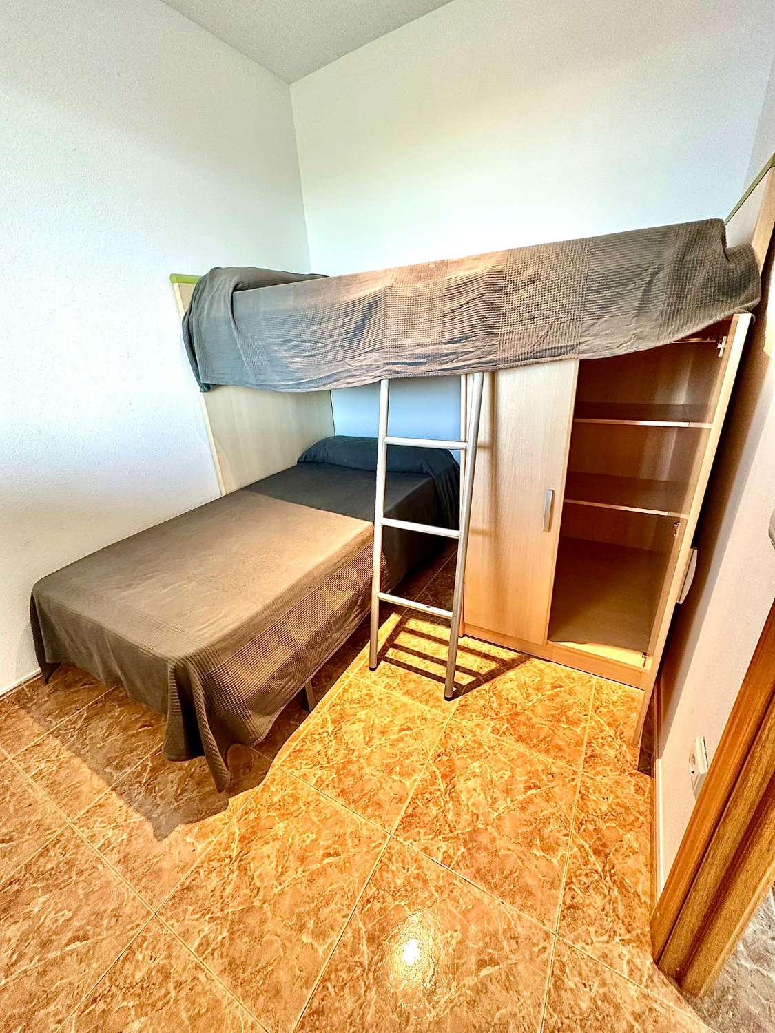 APARTAMENTO PRIMERA LINEA DE PLAYA OROPESA