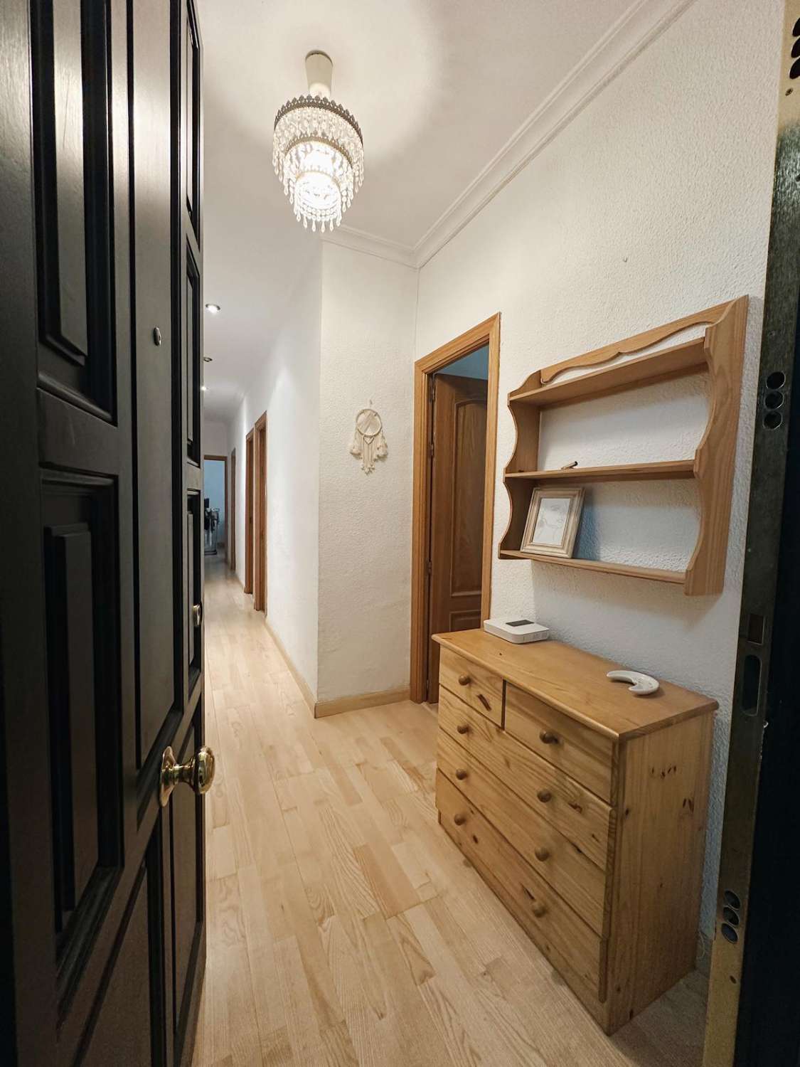 Cozy and warm two bedroom apartment in Chamberí