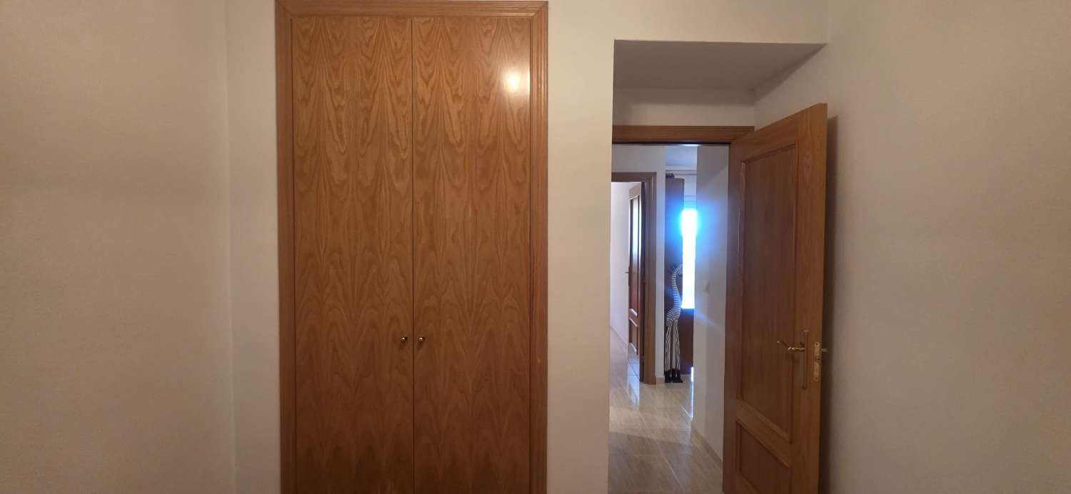 APARTAMENTOS EN OROPESA