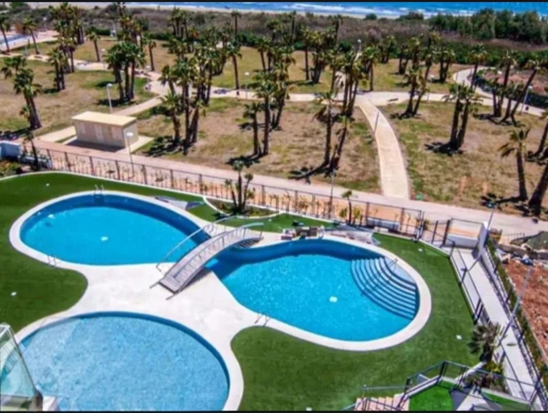 APARTAMENTO PRIMERA LINEA DE PLAYA CABANES