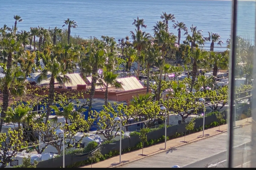 APARTAMENTO PRIMERA LINEA DE PLAYA CABANES