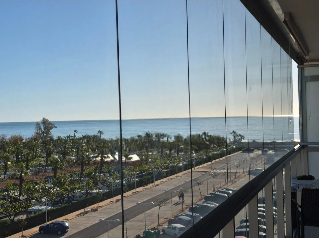 APARTAMENTO PRIMERA LINEA DE PLAYA CABANES