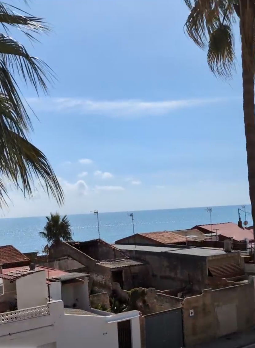 PISO PRIMERA LINEA DE PLAYA NULES